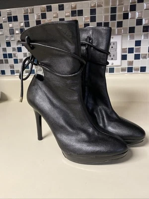 Botas de cuero con tacón de aguja Stella McCartney talla 7,5 plataforma trasera recortada Foto 1 de 4