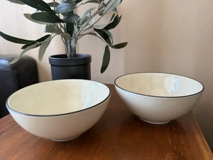 Set of 2 Crate & Barrel KATHLEEN WILLS KITA 6" Coupe Cereal Bowls Ivory Crackle - Picture 1 of 9