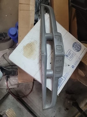 Ford Truck 1951 moldura de nariz F1 F2 F3 F4 F5 F6 #2 Foto 1 de 4