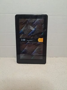 Amazon Kindle Fire 1st Generation Tablet (D01400) 8GB 7" W/Cosmetic Scratches - Picture 1 of 8