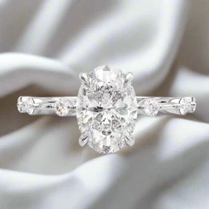 Anillo de compromiso de moissanita de corte ovalado de 2,5 quilates, plata de ley 925 - Imagen 1 de 3