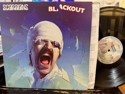 SCORPIONS   BLACKOUT ORIGINAL 1982  SRM 1-4039 SUPURB NM- VINYL LP NICE! LOWEST$ - Image 1 of 4