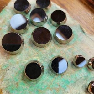 Vintage Set mit 13 schwarzen klobigen Schaftknöpfen mit Spiegeloptik - Bild 1 von 4
