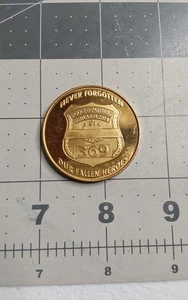 Philadelphia Police Department Never Forgotten Our Fallen Heroes Challenge Coin - Picture 1 of 2