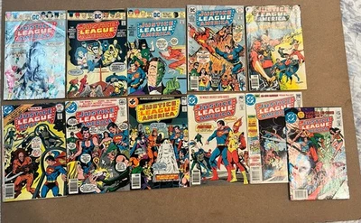 Justice League 123-125 137 138 150 161 171 179 193 200 Lot VG - VF Mr. Terrific - Image 1 of 4