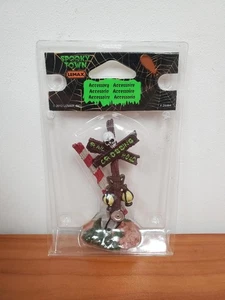 SPOOKY TOWN EISENBAHNÜBERGANG (NLG053515) - Bild 1 von 2