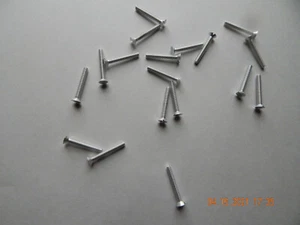 ALUMINIUM FLACHKOPF SCHLITZ MASCHINENSCHRAUBEN 6/32 x 1" 20 STCK. NEU - Bild 1 von 1