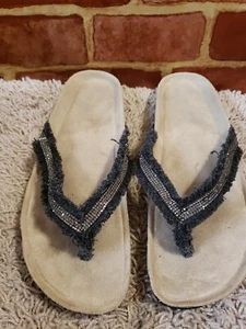 Maurices thongs Slip On Sandals 10 SILVER STONES Cork Footbed Shoes 2904 - Picture 1 of 6