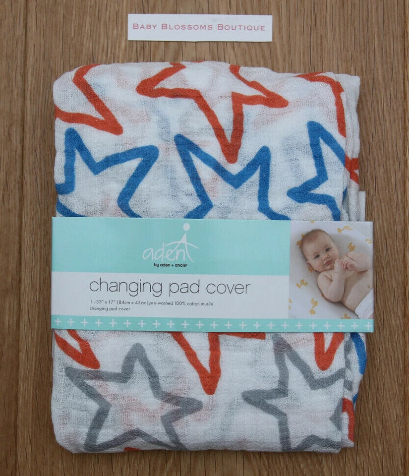 Cubierta de almohadilla cambiadora para bebé niño Aden Anais ~ blanco, azul, gris, naranja ~ estrellas ~ alevines pequeños Foto 1 de 1