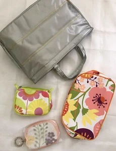 LOTE DE CUATRO BOLSAS COSMÉTICAS CLINICA, VARIOS TAMAÑOS Y DISEÑOS, 3 NUEVAS, 1 USADAS - Imagen 1 de 10