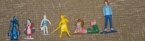 6 WOMEN +GIRLS PLASTIC PLAY SET FIGURES VINTAGE+ MARX, GABRIEL + O DOLLHOUSE - Picture 1 of 1