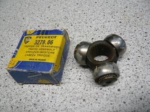 Peugeot 204 Antriebswellenkofp 3279.06 - Bild 1 von 2
