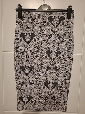 F&F Size 10 Womens Pencil Skirt Knee-length Beautiful In White And Grey - Image 1 of 4