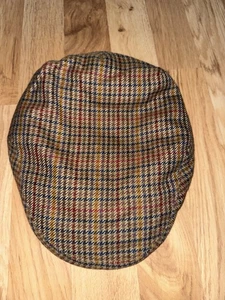 Vintage Barbour Flat Cap Newsboy Hat Mens Size 7 100% Wool Brown Plaid - Picture 1 of 3
