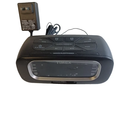 Timex T2351 Dual Alarm Clock Radio USB Charging Excellent Working Aux In Antenna - Image 1 of 3