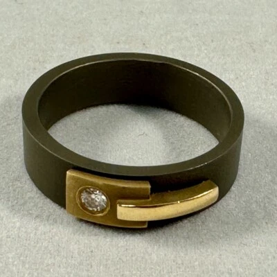 Anillo de boda de titanio con oro de 18k y diamantes talla 10,25 como nuevo para hombre y mujer Foto 1 de 4