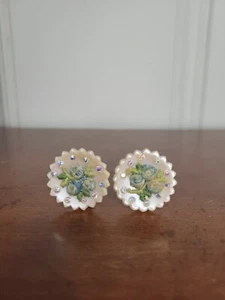 Vintage Embroidered Flower Clip On Earrings W/ Rhinestones Ivory Color - Picture 1 of 3