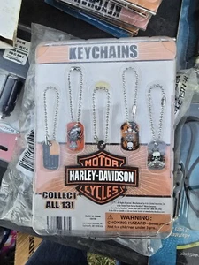 De colección Genuino 5 Llaveros Harley-Davidson Cápsulas Expendedoras Anuncios Nuevo Raro - Imagen 1 de 2