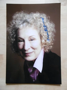 Margaret Atwood Writer signed 8x12 inch photo autograph - Picture 1 of 1