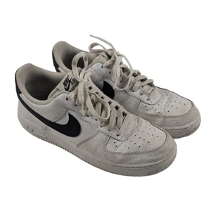 Nike Air Force 1 '07 Low White & Black Größe 10,5 getragen - im schmutzigen Look - Bild 1 von 8