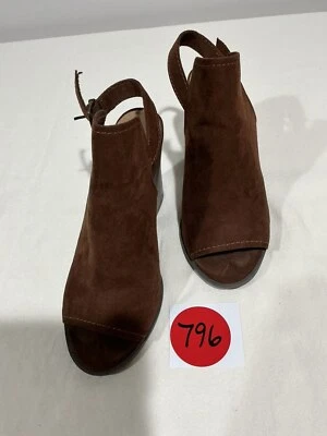 Zapato para mujer American Eagle marrón imitación gamuza correa abierta tacón bloque 7,5 Foto 1 de 4