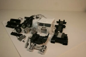 10-PACK 1:53 Scale Tonkin Freightliner Blank Tractor Cab KIT - 1/53 - Picture 1 of 8