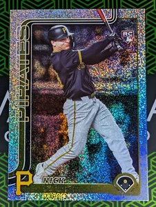 Nick Yorke (RC) 2025 Topps Series 2 Rookie Card #659 Sandglitter Foil Pirates - Foto 1 di 2