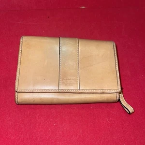 Coach Women’s Wallet Womens Beige Leather 3.75”x 5.75”, Preowned - Picture 1 of 12