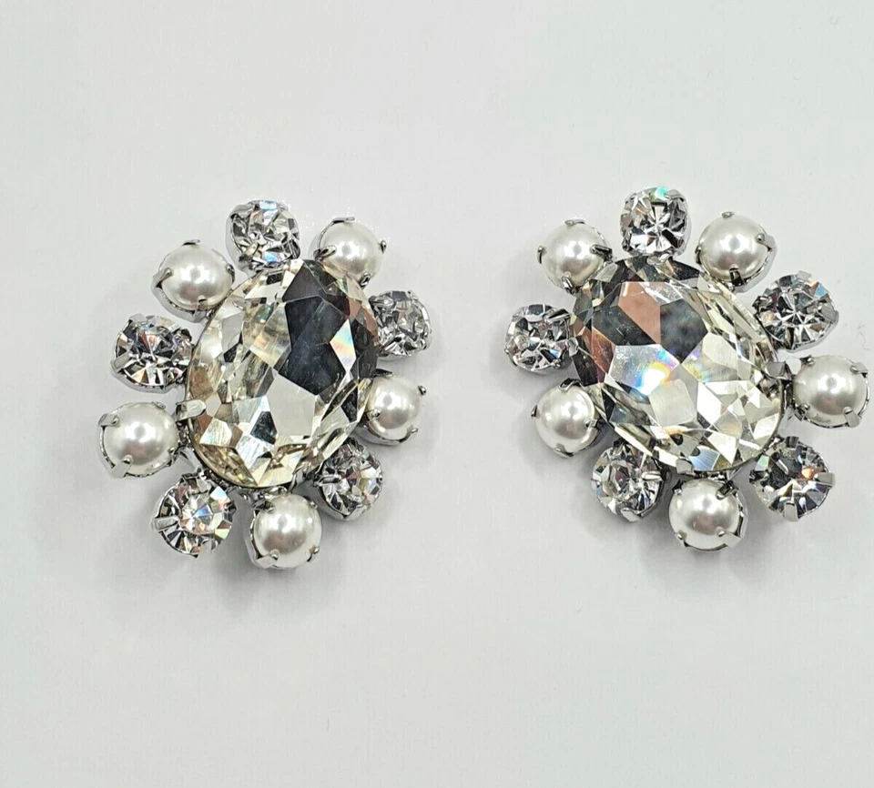 Auth Signed ALESSANDRA RICH Large Faceted Crystal & Pearls clip earrings 4cm - image 1 of 4