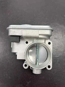 Cuerpo del acelerador para Chrysler Dodge Jeep Compass Patriot 08-14 2,0 L 2,4 L 04891735AC - Imagen 1 de 4