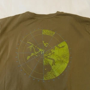 Camiseta Arcteryx Hoja Brújula - Excelente - Hombre Grande - Verde Ranger - Imagen 1 de 10