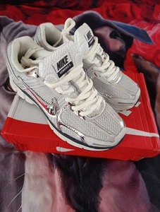 Nike Zoom Vomero 5 Photon Dust Metallic Silver 41 EU, Neu,Angebot,Unisex,Cool - Bild 1 von 7