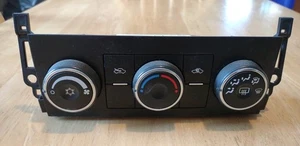 2012 - 13 Chevy Silverado 1500 Heater A/C Climate Control 22803600 - Picture 1 of 6