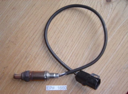 Ferrari F355 355, 456 GT, F50: Exhaust O2 Oxygen Sensor - Image 1 of 1
