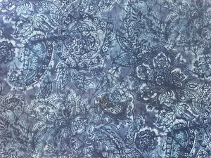 BATIK ROBERT KAUFMAN BLUE PAISLEY QUILT QUALITY 100% COTTON FABRIC BY THE YARD - Picture 1 of 1