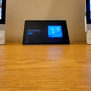 Surface Pro 6 | i7 | Windows 11 Pro 24H2 | MS Office 2024 | 8GB | 256GB - Picture 1 of 5