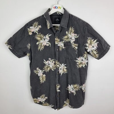 Rip Curl Shirt Size M Short Sleeve - Image 1 of 4