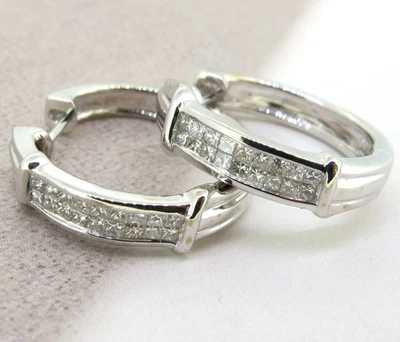 Pendientes tipo argolla de diamantes princesa de oro blanco de 14k de 0,35 quilates para dama usados 7 gramos Foto 1 de 4