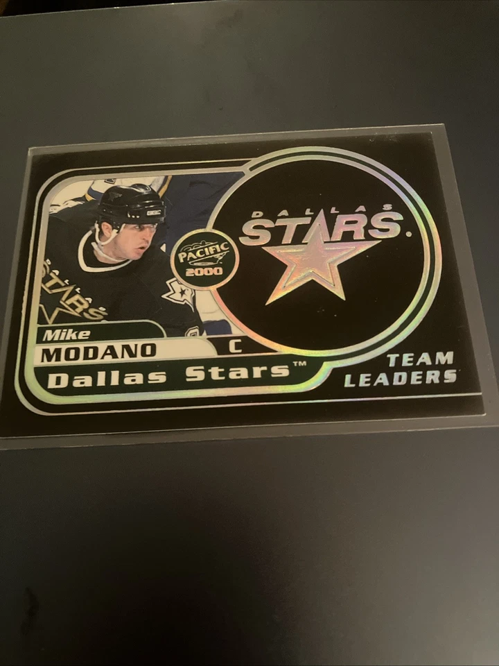 1999-00 Pacific Team Leaders #9 Mike Modano - Image 1 of 2