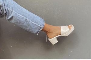 gucci rubber slide sandals