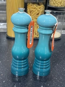 Le Creuset New Ceramic Caribbean Teal 21cm Salt & Pepper Mill Set RRP £82 - Picture 1 of 6