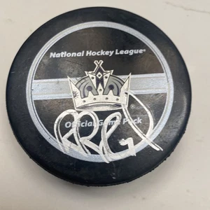 Rob Blake Los Angeles Signed Game Puck - Picture 1 of 11