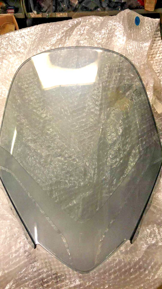 2111DT GIVI Parabrezza Trasparente per YAMAHA X-MAX 125-250 2010 - Immagine 1 di 1