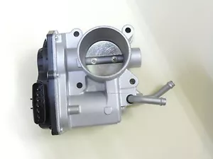 GENUINE OEM Mercedes Smart Forfour 454 Car THROTTLE BODY 2004-2006 A1351400104 - Bild 1 von 3