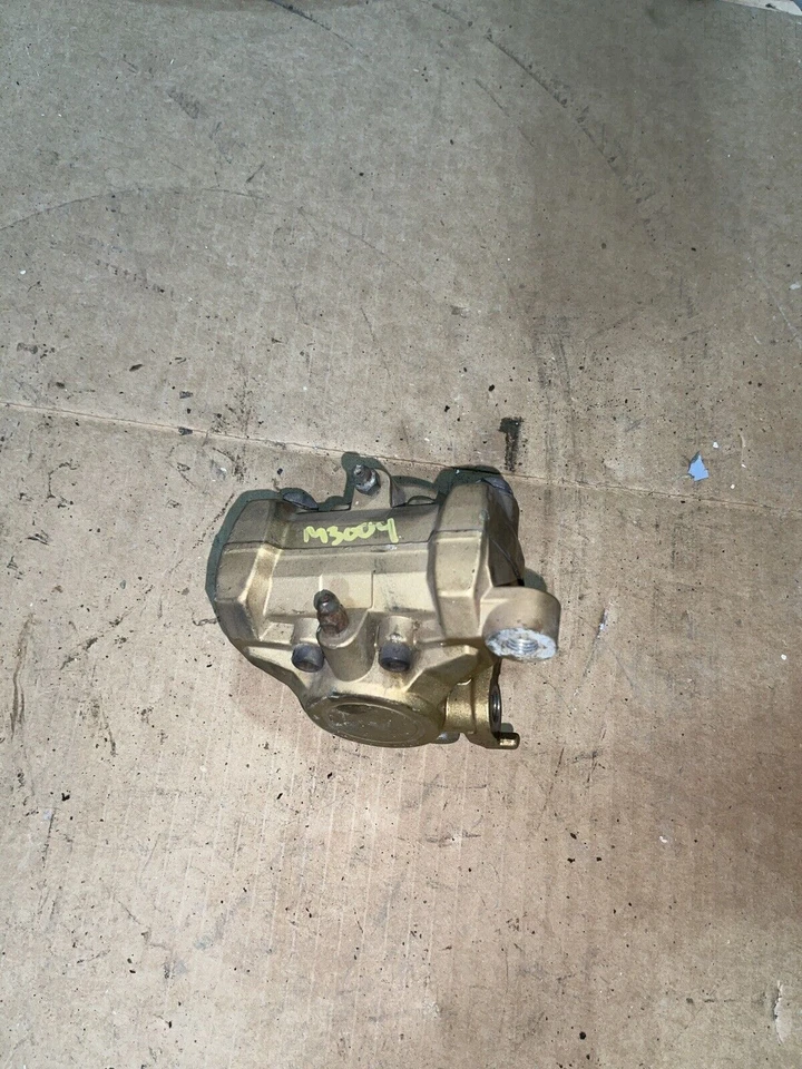 Pinza de freno trasera Yamaha FZ-600 86-88 OEM Foto 1 de 4