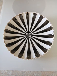 Set of 4 Grace Teaware 8 1/2" Scalloped Black and White Salad / Dessert Plates - Picture 1 of 6