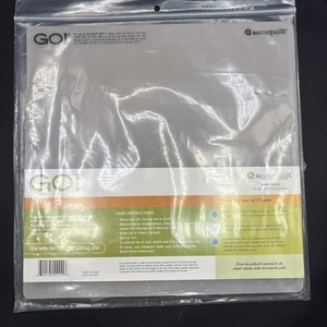 AccuQuilt GO! Fabric Cutting Mat 10" x 10" Square #55111 New - Picture 1 of 4