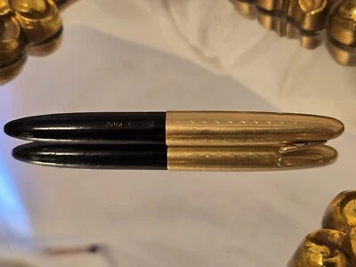 Pluma Estilográfica Sheaffer Crest Tuckaway De Colección - Negra y Dorada 14K Nuevo En Caja, Usada Foto 1 de 4