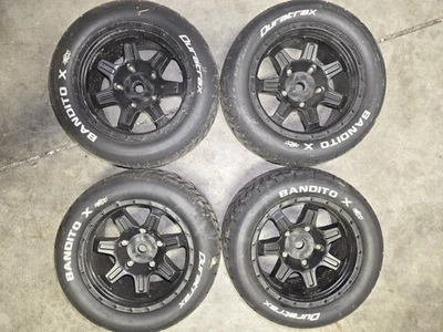 Neumáticos DuraTrax Bandito X montados negros Xmaxx Foto 1 de 3