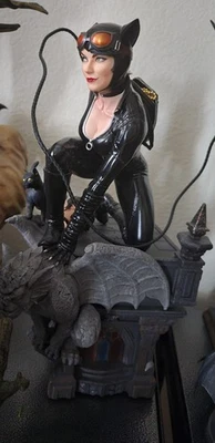 XM STUDIOS DC Comics Catwoman Rebirth Sixth Scale 1:6 Statue Figure (Repaired) - Image 1 of 4